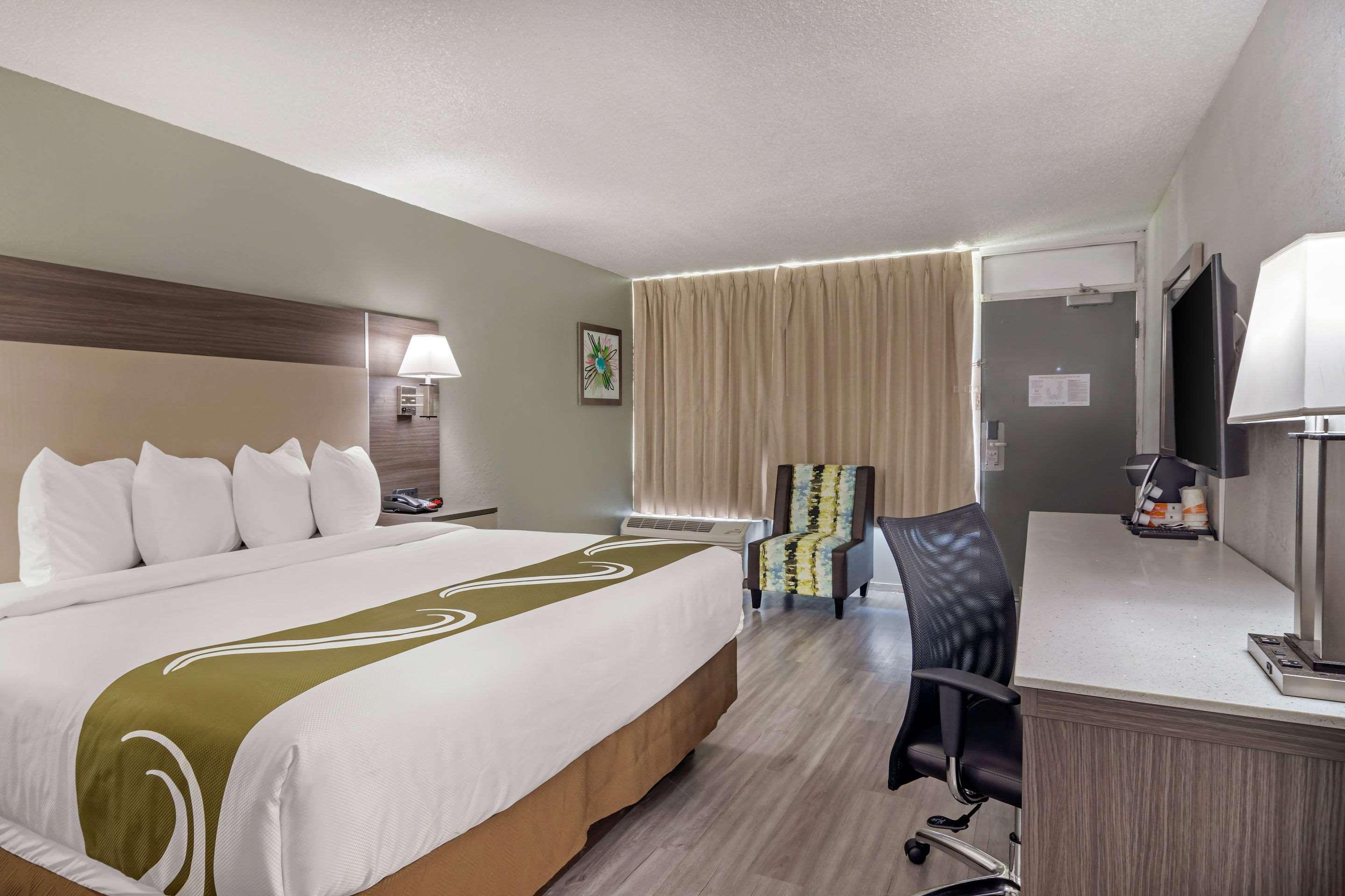 Quality Inn & Suites Картерсвилл Экстерьер фото