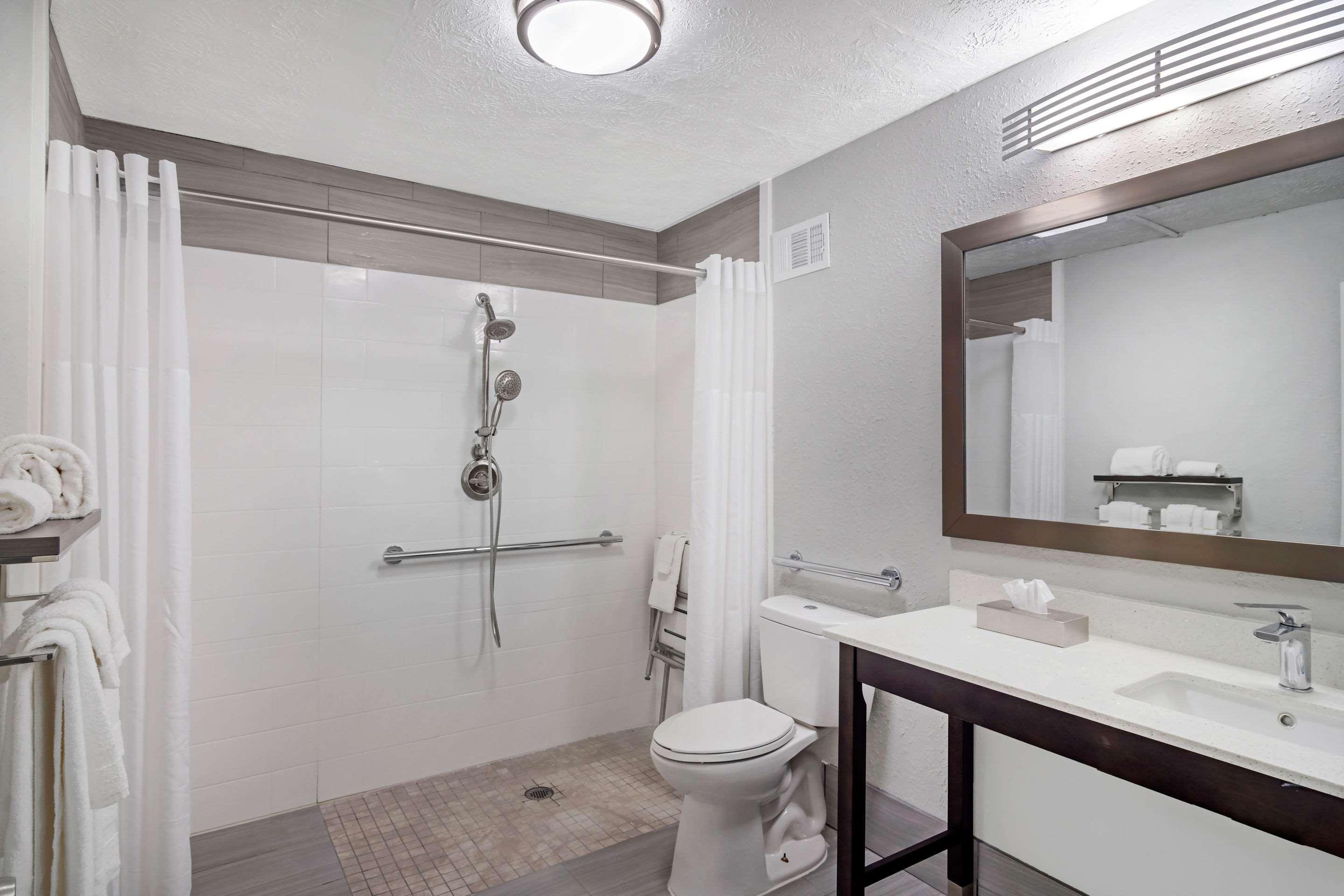 Quality Inn & Suites Картерсвилл Экстерьер фото