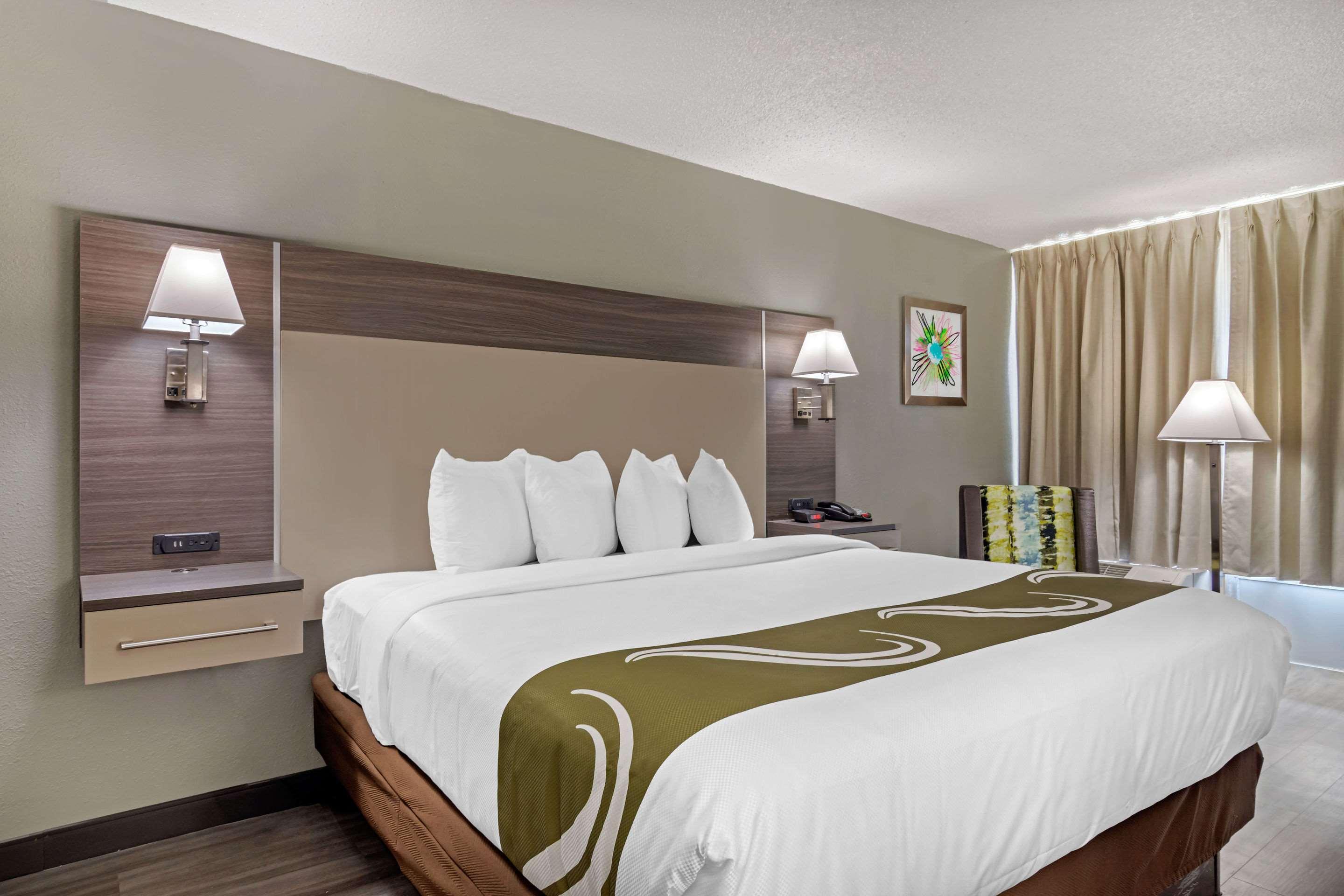 Quality Inn & Suites Картерсвилл Экстерьер фото