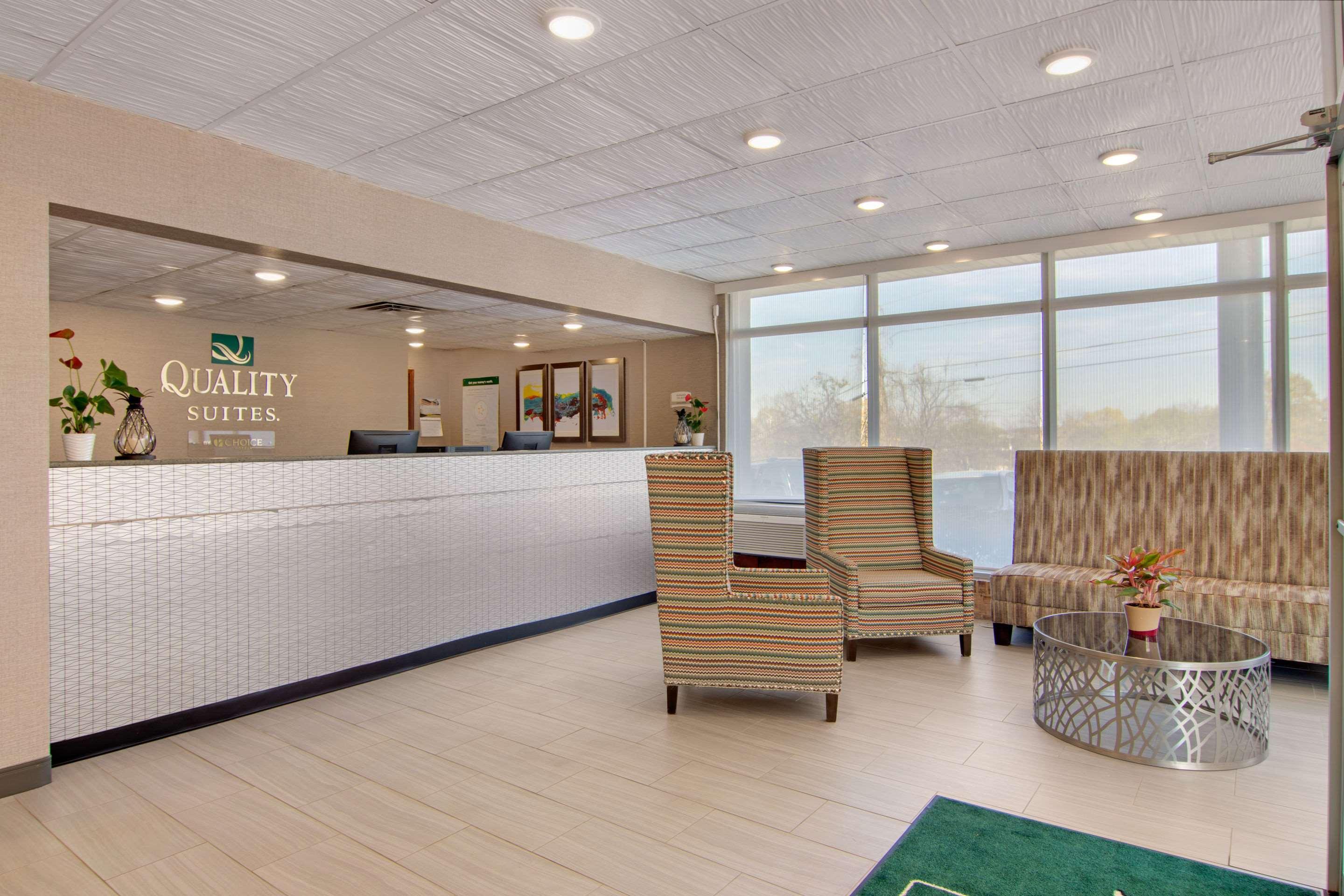 Quality Inn & Suites Картерсвилл Экстерьер фото