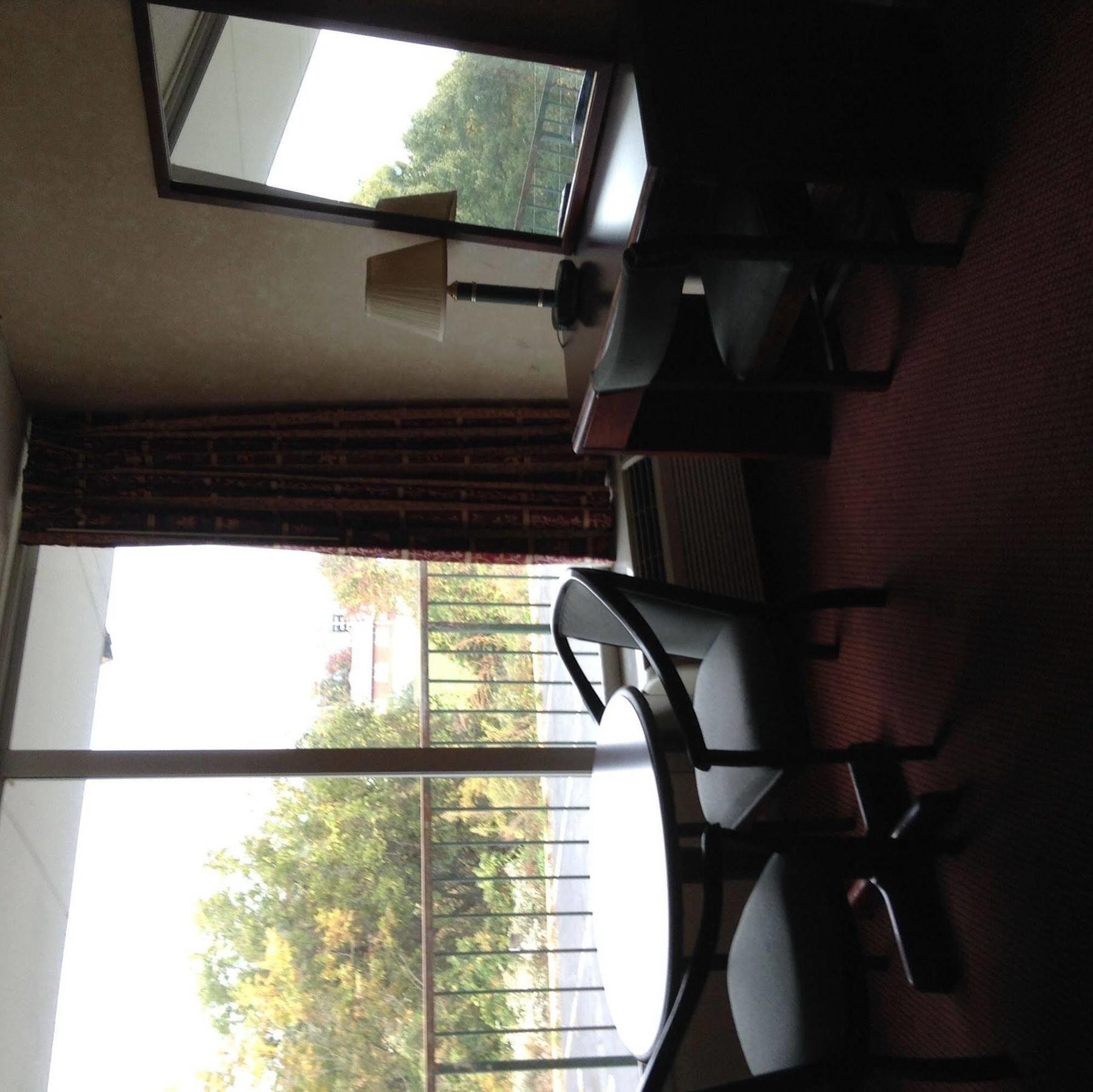 Quality Inn & Suites Картерсвилл Экстерьер фото
